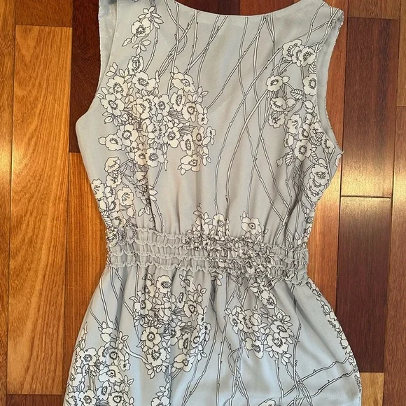 Max Studio Gray Floral Maxi Dress - Picture 5 of 6